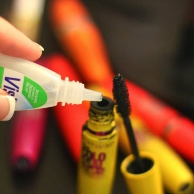 1446638440 6. how to make mascara last 3 times longer 32 makeup tips that nobody told you about