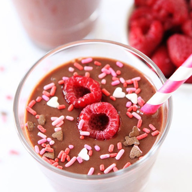 Chocolate raspberry smoothie 5