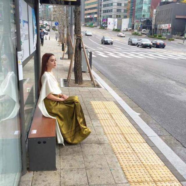 เกาหลีมีอึ้งสาวไทยแต่งชุดไทยเดินเที่ยวทั่วเกาหลี