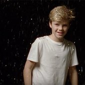 Icon cruz beckham if everyday was christmas musikvideo