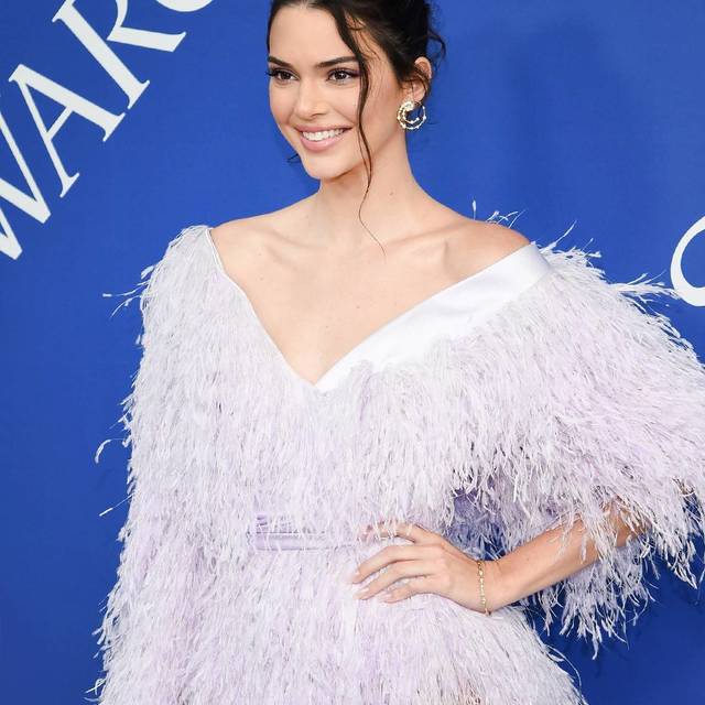 Rs 1080x1350 180604164518 1080x1350 kendall jenner cfda 2018