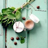 Icon 1448347139 chocolatemintlipbalm