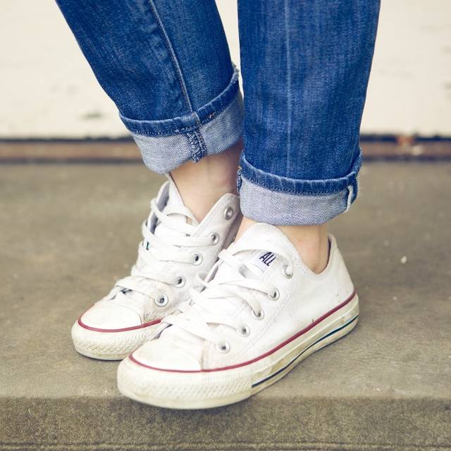 1452164162 white converse