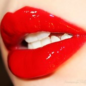 Icon 1433320412 candy red lips look 70d8704ba199a810629d6e7b5b2f870a look