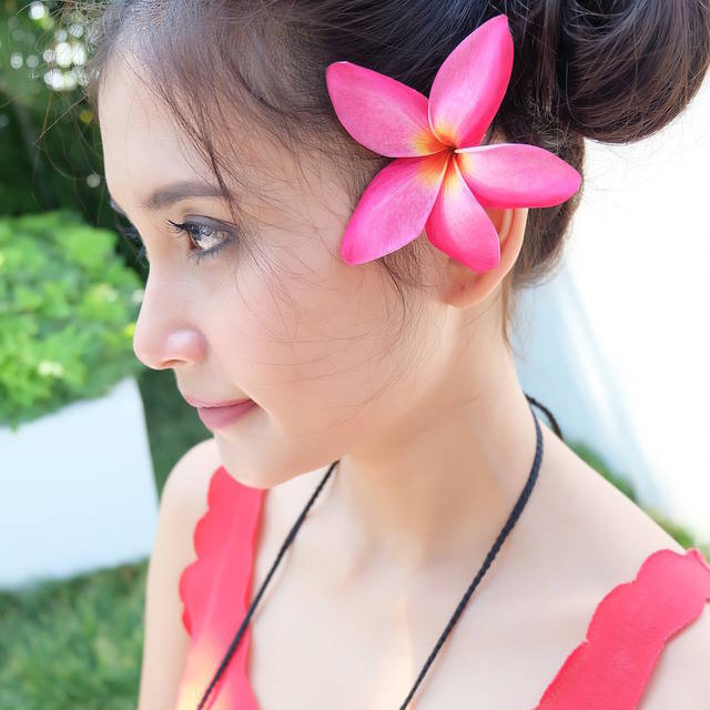 แต่งหน้าเริงร่าท้าสงกรานต์กับลุคALOHASUMMER