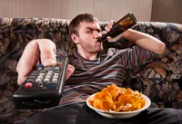 https://image.sistacafe.com/w200/images/uploads/content_image/image/1035/1429162055-shutterstock-couch-potato.jpg