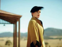 https://image.sistacafe.com/w200/images/uploads/content_image/image/106223/1458363771-The-Dressmaker_Kate-Winslet-feathers-top_Image-credit-Universal-Pictures-799x600.jpg