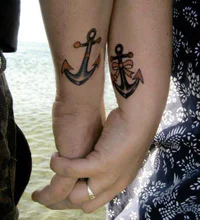 https://image.sistacafe.com/w200/images/uploads/content_image/image/108688/1458816622-36-Anchor-matching-tattoos.jpg