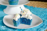 https://image.sistacafe.com/w200/images/uploads/content_image/image/109797/1459087478-blue-velvet-cupcakes-3.jpg