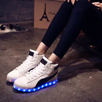 https://image.sistacafe.com/w200/images/uploads/content_image/image/113345/1459794859-new-fashion-casual-colorful-font-b-flashing-b-font-chaussure-lumineuse-fluorescent-font-b-light-b.jpg