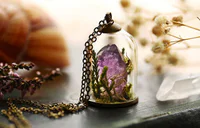 https://image.sistacafe.com/w200/images/uploads/content_image/image/115779/1460183019-terrarium-jewelry-microcosm-ruby-robin-boutique-10.jpg