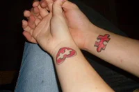 https://image.sistacafe.com/w200/images/uploads/content_image/image/11767/1434953181-amazing-tattoo-design-for-men-and-women-couple-tattoo-image-1407860163ng48k.jpg