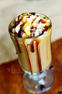https://image.sistacafe.com/w200/images/uploads/content_image/image/118420/1460658794-Chocolate-Caramel-Creamy-Frozen-Coffee-1-from-willcookforsmiles.com-frozencoffee-coffee.jpg