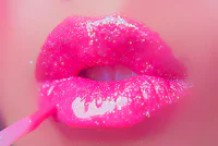 https://image.sistacafe.com/w200/images/uploads/content_image/image/12450/1435078113-lip-gloss-lips-pink-Favim.com-601431.jpg