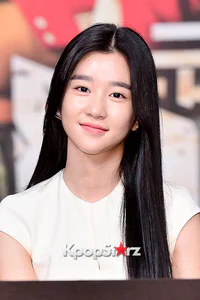 https://image.sistacafe.com/w200/images/uploads/content_image/image/126189/1462002487-seo-ye-ji-attends-a-press-conference-of-upcoming-movie-moorim-school.jpg