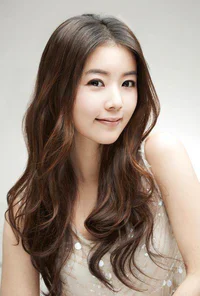 https://image.sistacafe.com/w200/images/uploads/content_image/image/126792/1462249248-korean-haircuts-for-women.jpg