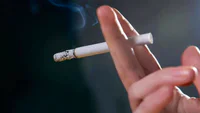 https://image.sistacafe.com/w200/images/uploads/content_image/image/127774/1462357175-smoking-cigarette-hand.jpg