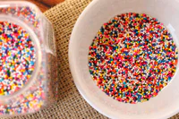 https://image.sistacafe.com/w200/images/uploads/content_image/image/128883/1462695645-2-candy-toppings.jpg