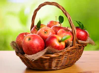 https://image.sistacafe.com/w200/images/uploads/content_image/image/130762/1463046847-Food___Berries_and_fruits_and_nuts_____Basket_with_red_apples_088174_.jpg