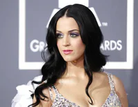 https://image.sistacafe.com/w200/images/uploads/content_image/image/132061/1463286875-katy-perry-hair.jpg