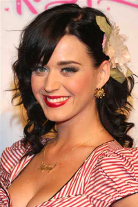 https://image.sistacafe.com/w200/images/uploads/content_image/image/132068/1463286939-katy-perry-curly-hair.jpg