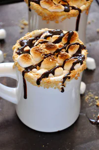 https://image.sistacafe.com/w200/images/uploads/content_image/image/13235/1435237999-Smores-Hot-Chocolate-minimalistbaker.com_1.jpg