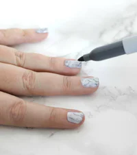 https://image.sistacafe.com/w200/images/uploads/content_image/image/132996/1463468193-marble_nails_how_to_grey_.jpg