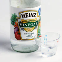 https://image.sistacafe.com/w200/images/uploads/content_image/image/133430/1463552658-ING-distilled-vinegar_sql.jpg