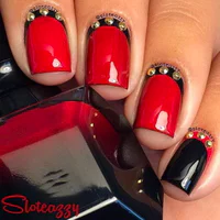 https://image.sistacafe.com/w200/images/uploads/content_image/image/134903/1463789593-11-red-black-nail-designs.jpg