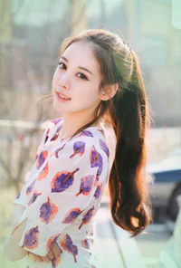 https://image.sistacafe.com/w200/images/uploads/content_image/image/13719/1435561008-Korean-girls-hairstyle-High-Ponytail.jpg