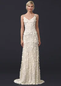 https://image.sistacafe.com/w200/images/uploads/content_image/image/137282/1464253953-theia-sequined-gown-645x900.jpg