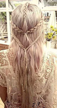 https://image.sistacafe.com/w200/images/uploads/content_image/image/141278/1465057271-boho-hairstyles-with-braids-_E2_80_93-bun-updos-other-great-new-stuff-to-try-out4.jpg