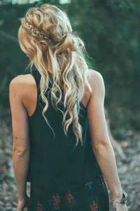 https://image.sistacafe.com/w200/images/uploads/content_image/image/141282/1465057423-boho-hairstyles-with-braids-_E2_80_93-bun-updos-other-great-new-stuff-to-try-out6.jpg
