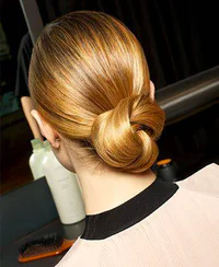 https://image.sistacafe.com/w200/images/uploads/content_image/image/141512/1465136612-chignon-hair.jpg