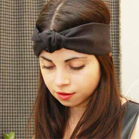 https://image.sistacafe.com/w200/images/uploads/content_image/image/141528/1465137510-New-Winter-Headwear-For-Woman-And-Girl-Hair-Accessories-Fashion-Headband-Head-wrap-Top-Knot-Hairband.jpg