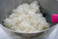 https://image.sistacafe.com/w200/images/uploads/content_image/image/143418/1465447777-Sushi-Rice-California-Rolls-Recipe-9-600x400.jpg
