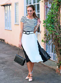 https://image.sistacafe.com/w200/images/uploads/content_image/image/144999/1465787199-1.-breton-tee-with-black-and-white-skirt.jpg