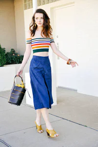 https://image.sistacafe.com/w200/images/uploads/content_image/image/145030/1465789765-4.-rainbow-striped-crop-top-with-denim-culottes.jpg