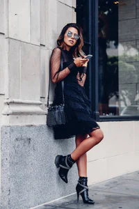 https://image.sistacafe.com/w200/images/uploads/content_image/image/145632/1465882287-5.-grunge-black-dress.jpg