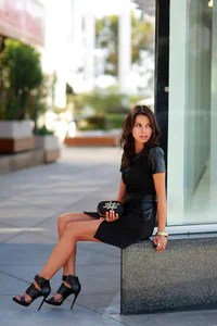 https://image.sistacafe.com/w200/images/uploads/content_image/image/145634/1465882374-6.-leather-dress-with-heels.jpg