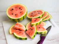 https://image.sistacafe.com/w200/images/uploads/content_image/image/145706/1465890584-If-You_E2_80_99ve-Never-Tried-Grilling-Watermelon-You_E2_80_99re-Missing-Out4-1024x764.jpg