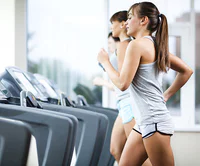 https://image.sistacafe.com/w200/images/uploads/content_image/image/151436/1466736831-5078fae0afc1a755_woman-on-treadmill.xxxlarge.jpg