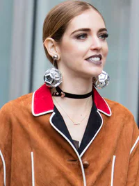 https://image.sistacafe.com/w200/images/uploads/content_image/image/152454/1466878341-nyfw-aw16-streetstyle-jewelry-trends-earrings-1.jpg