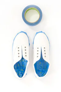 https://image.sistacafe.com/w200/images/uploads/content_image/image/158720/1467958264-DIY-Paint-Splatter-Shoes-02.jpg