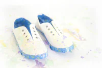 https://image.sistacafe.com/w200/images/uploads/content_image/image/158722/1467959841-DIY-Paint-Splatter-Shoes-05.jpg