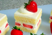https://image.sistacafe.com/w200/images/uploads/content_image/image/158823/1467965375-Strawberry-shortcake-desserts-for-one.jpg