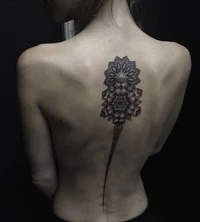 https://image.sistacafe.com/w200/images/uploads/content_image/image/164626/1469167800-Mandala-spine-tattoo-14.jpg