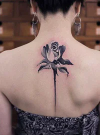 https://image.sistacafe.com/w200/images/uploads/content_image/image/164629/1469167915-Rose-spine-tattoo-28.jpg