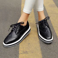 https://image.sistacafe.com/w200/images/uploads/content_image/image/165695/1469365297-Women-Oxford-Shoes-Black-Patent-Leather-Flat-Shoes-Women-Lace-Up-Square-Toe-Slip-On-Shoes.jpg