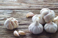 https://image.sistacafe.com/w200/images/uploads/content_image/image/166604/1469447484-garlic-season-2015.jpg